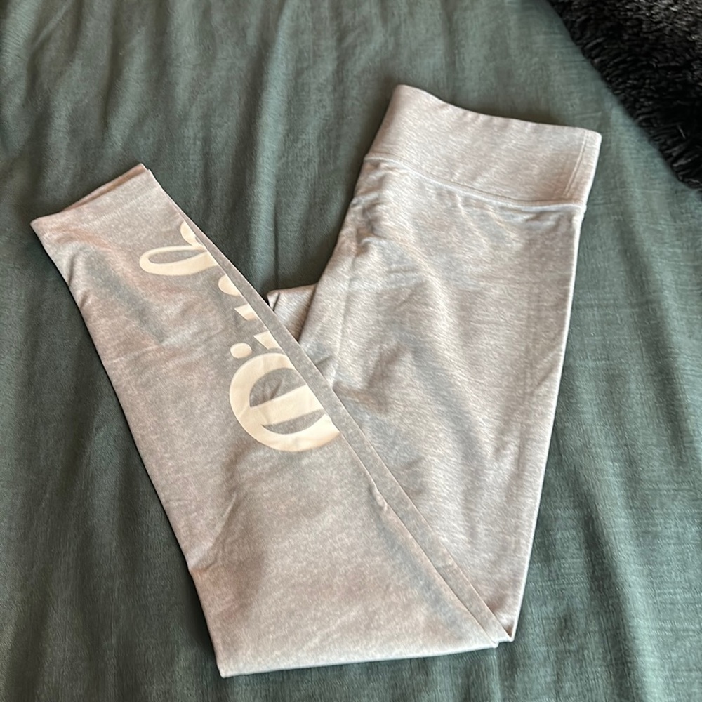 Victoria’s Secret Pink leggings size S